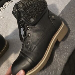 Dream Pairs Black Lace-Up Combat Boots